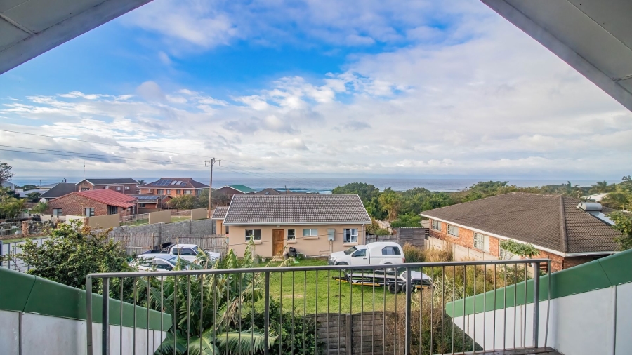 3 Bedroom Property for Sale in Sunrise On Sea Eastern Cape